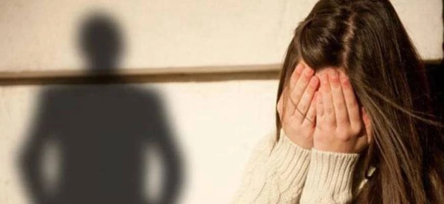 Σοκάρει η απολογία του πατέρα που άφησε έγκυο την ανήλικη κόρη του με ειδικές ανάγκες: «Φταίει το τσίπουρο»